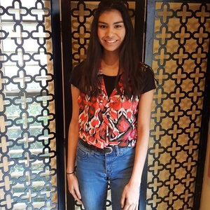 TAHARI RED BLK FLORAL SLEEVELESS SILK BLOUSE‎ SIZE LARGE